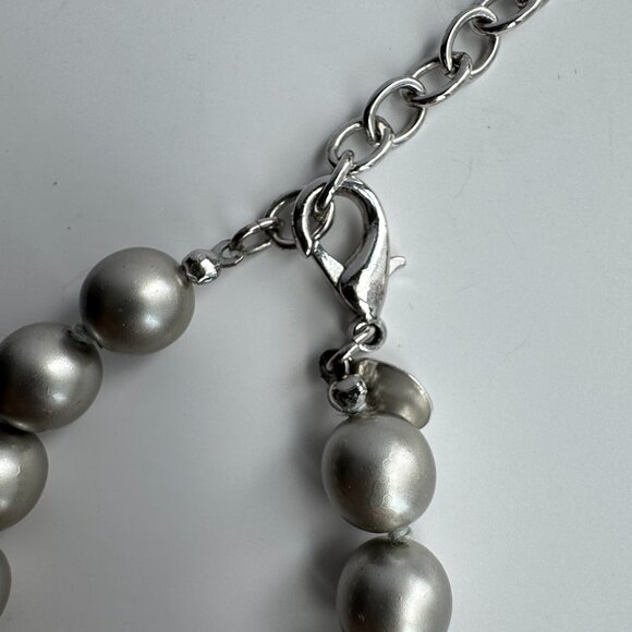 Vintage Joan Rivers Silver Gray Faux Pearl Beaded Necklace 29”-32” Lobster Clasp - Picture 5 of 9